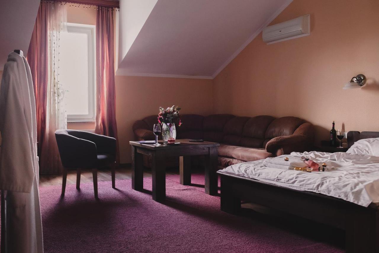 Aivengo Hotel Kolodenka Eksteriør billede